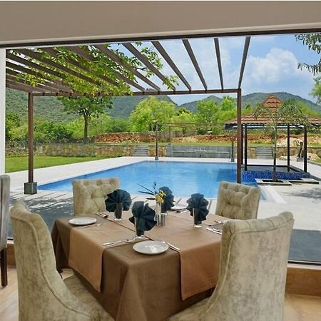 The Hunting Lodge Resort Udaipur - Villas & Pool Dabok Ngoại thất bức ảnh