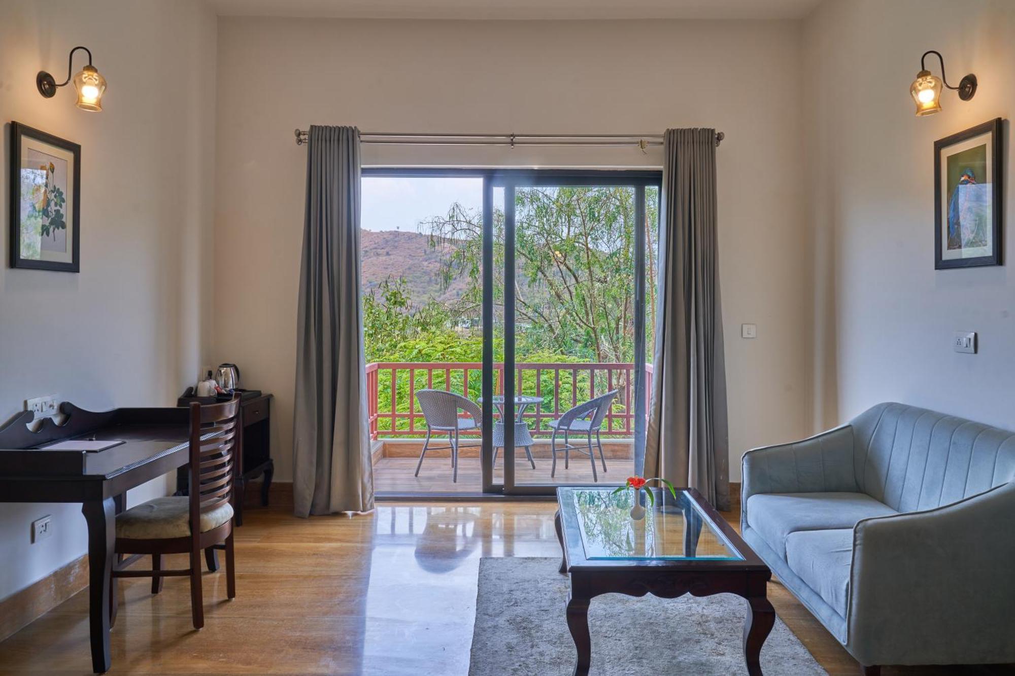 The Hunting Lodge Resort Udaipur - Villas & Pool Dabok Ngoại thất bức ảnh
