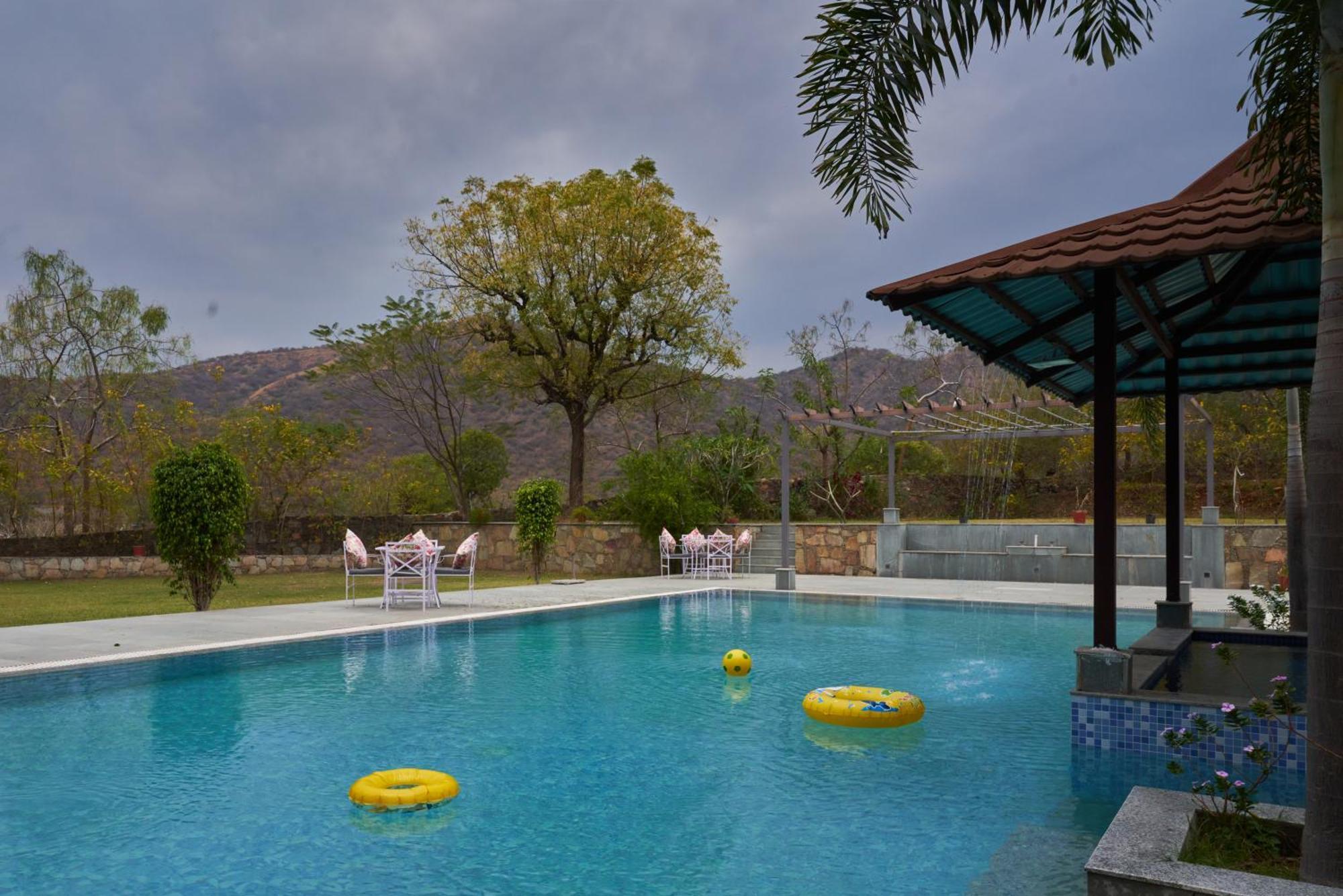 The Hunting Lodge Resort Udaipur - Villas & Pool Dabok Ngoại thất bức ảnh